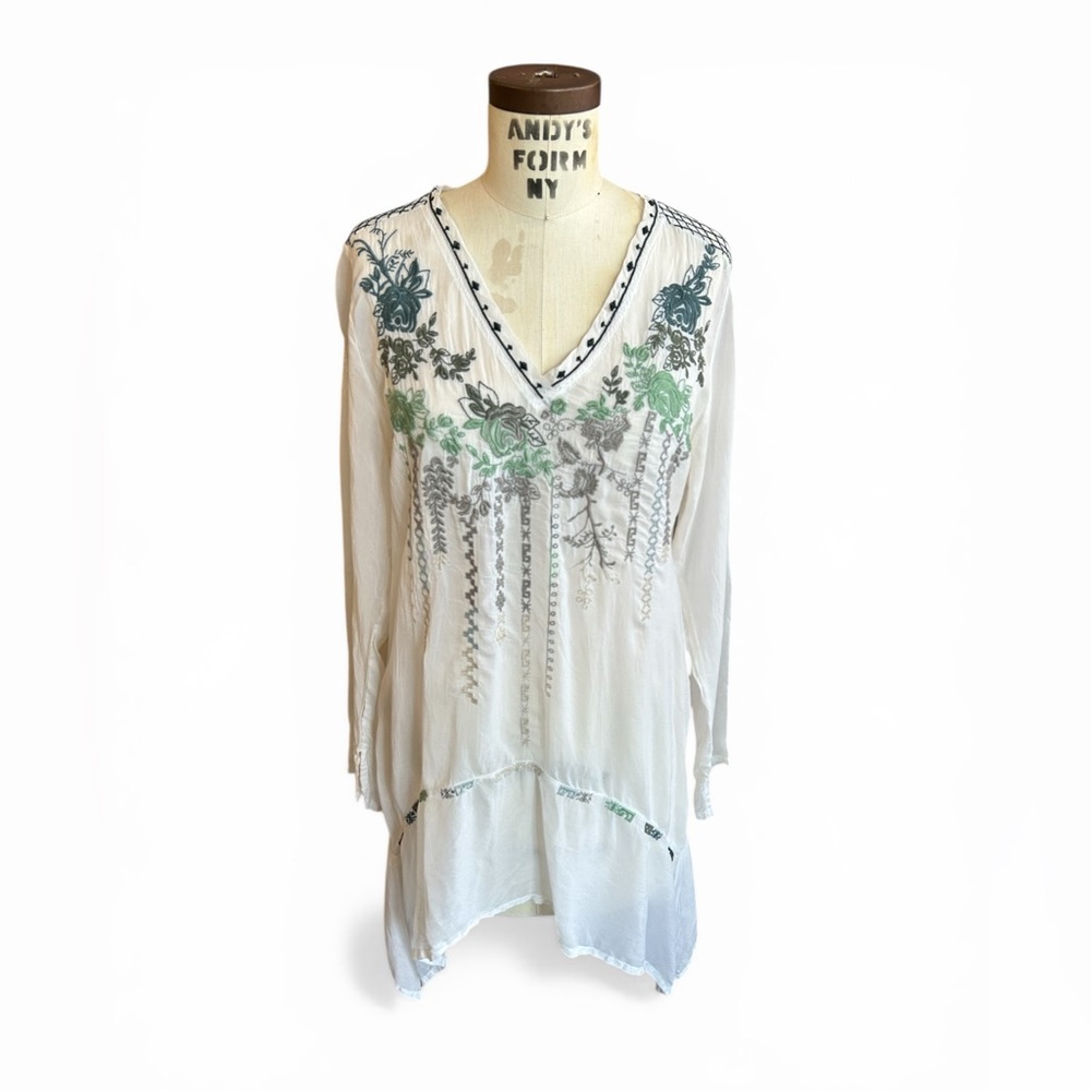 Johnny Was White Boho V-Neck Georgette Tunic with Green & Teal Embroidery Boho
